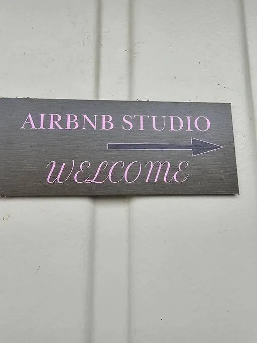 Chic Private Studio 5 Mins From Airport And Shops Christchurch Holiday home