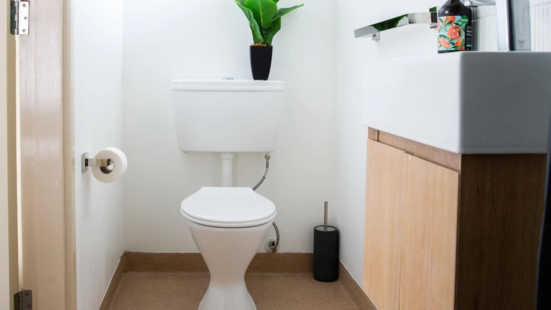 Chic Private Studio 5 Mins From Airport And Shops Christchurch Holiday home
